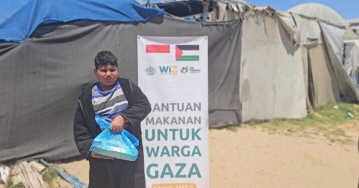 Secercah Harapan di Tengah Puing Al-Mawasi, Ratusan Warga Gaza Terima Bantuan Pangan dari Masyarakat Indonesia