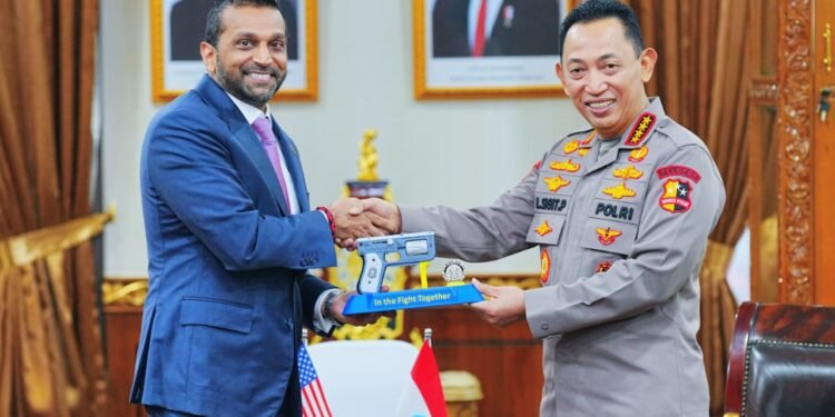 Kapolri Terima Audiensi Direktur FBI, Perkuat Kerja Sama Penanggulangan Kejahatan Transnasional