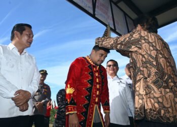 Bobby Nasution Disambut Hangat Warga, Resmi Awali Agenda Berkantor di Kepulauan Nias