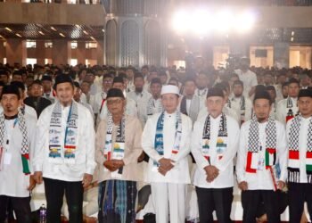 Menag Nasaruddin Umar Buka Secara Resmi Muktamar V Wahdah Islamiyah dan Kukuhkan 10.000 Guru Qur’an, Ini Pesannya!
