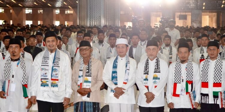 Menag Nasaruddin Umar Buka Secara Resmi Muktamar V Wahdah Islamiyah dan Kukuhkan 10.000 Guru Qur’an, Ini Pesannya!
