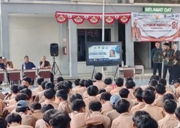 Mahasiswa KKNT FAIPG Unida Gandeng SMK Nuansa Bogor Edukasi Siswa Lewat Seminar Literasi Digital