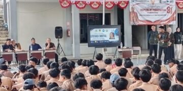Mahasiswa KKNT FAIPG Unida Gandeng SMK Nuansa Bogor Edukasi Siswa Lewat Seminar Literasi Digital