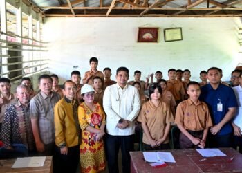 Pelajar Nias Utara Bersyukur Program Sekolah Gratis Gubernur Bobby Nasution Ringankan Beban Orang Tua