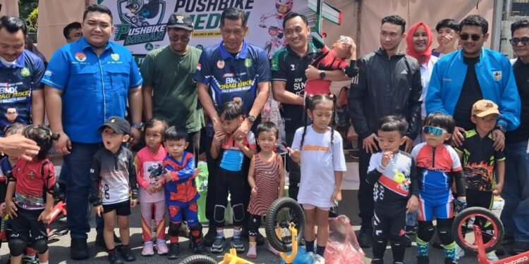 Rico Waas Pesankan Sportivitas dan Semangat Pantang Menyerah di BMX Drag Bike Piala Wali Kota Medan 2026