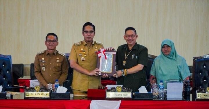 Jawab Fraksi DPRD Medan, Rico Waas Tegaskan P-APBD 2026 Difokuskan Untuk Banjir, Infrastruktur, Pendidikan Hingga Medan Utara