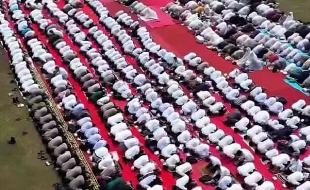 Salat Istisqa Digelar di Alun-Alun Kabupaten Bogor, Tak Lama Kemudian Hujan Turun Deras