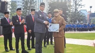 Rico Waas Apresiasi Kepling Berintegritas, Minta Aparatur Raih Kepercayaan dan Jadi Tempat Warga Menaruh Harapan
