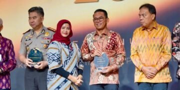 Komitmen Keterbukaan Informasi, Rico Waas Raih Penghargaan Achievement Person KI Sumut Award 2026